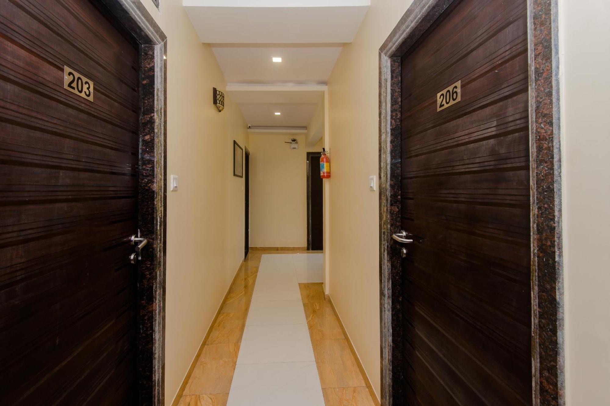 Hotel O Alfa Grand Near Chhatrapati Shivaji International Airport Bombay Exterior foto